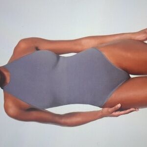 4X    SKIMS OUTDOOR HALTER BODYSUIT